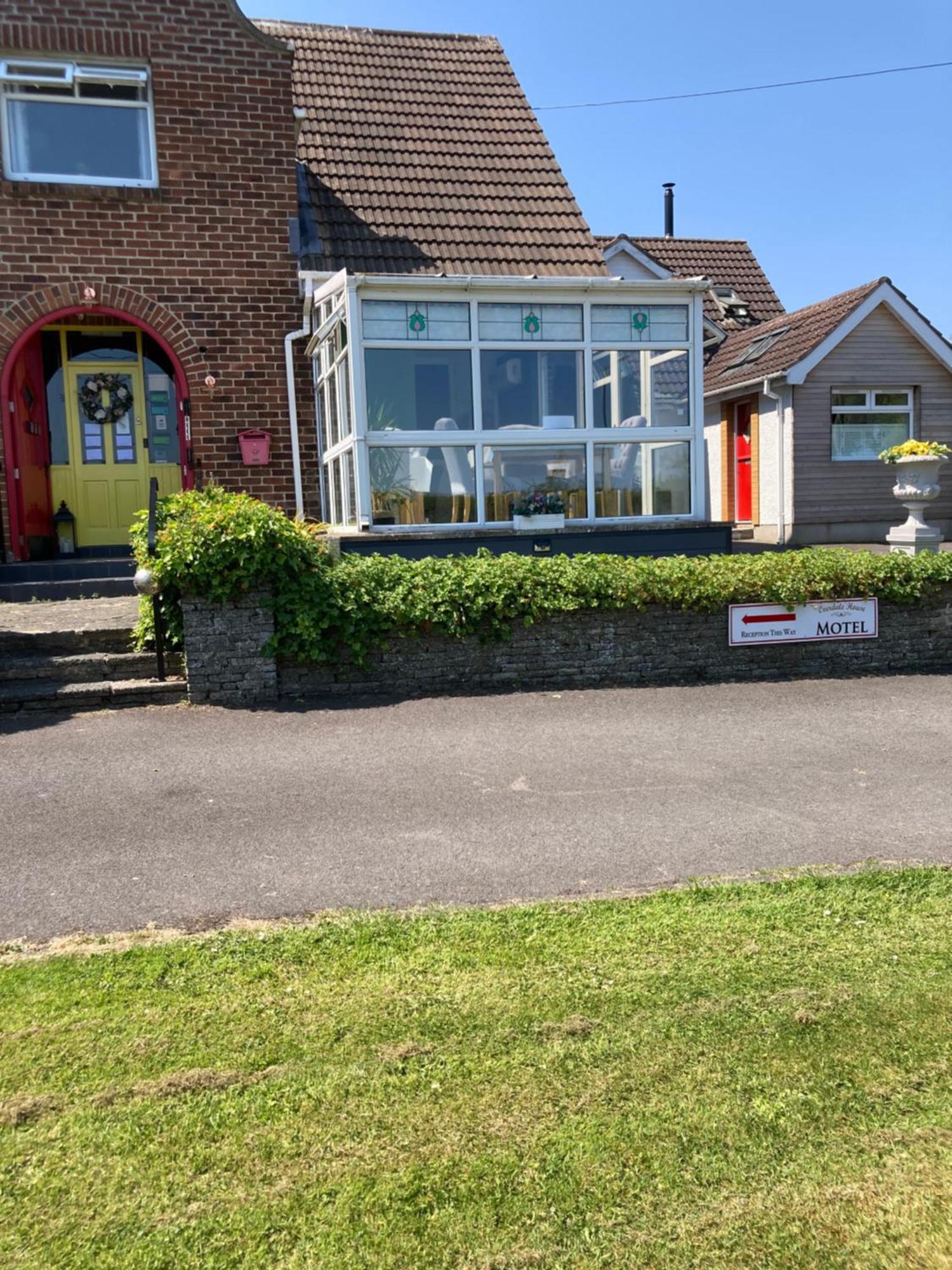 Overdale Motel Lisburn Zewnętrze zdjęcie