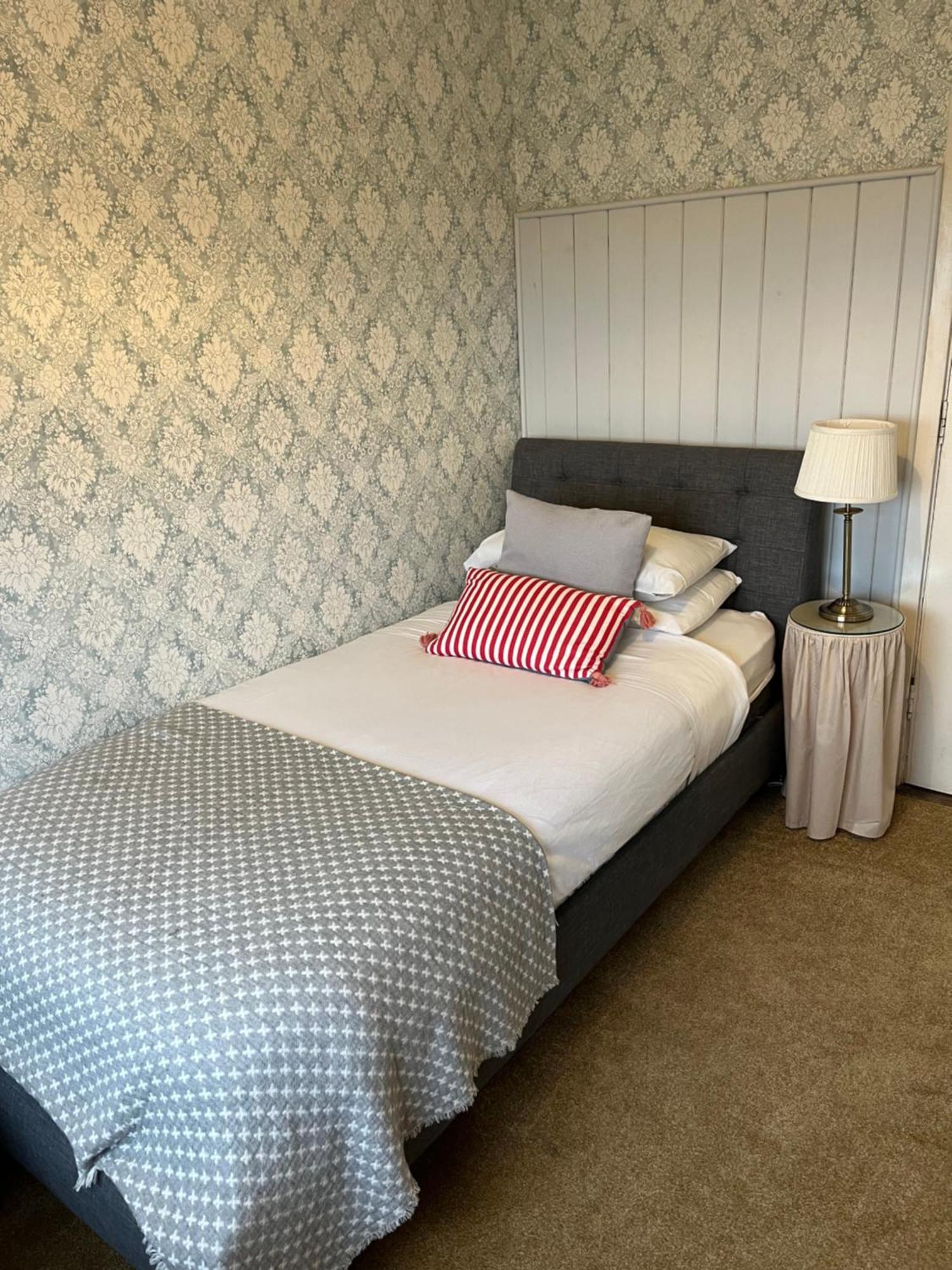 Overdale Motel Lisburn Zewnętrze zdjęcie